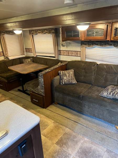 2013 Rockwood Signature Ultra 8312SS - Image 10