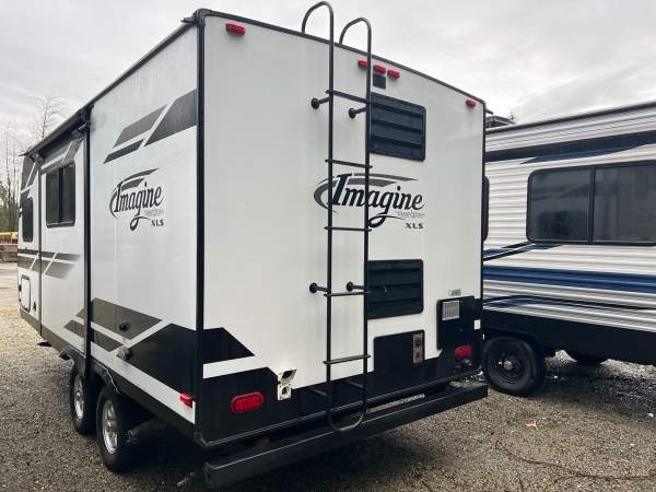 2019 Grand Design Imagine 17MKE - Image 3