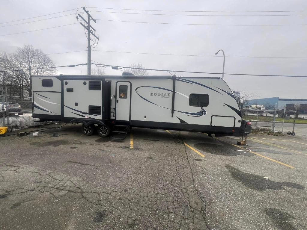 2018 Kodiak 331BHSL - Image 4