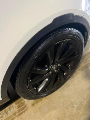 2017 Land Rover Discovery HSE Luxury - Image 20