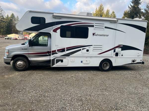 2017 Alpine Adventure 24DS - Image 4