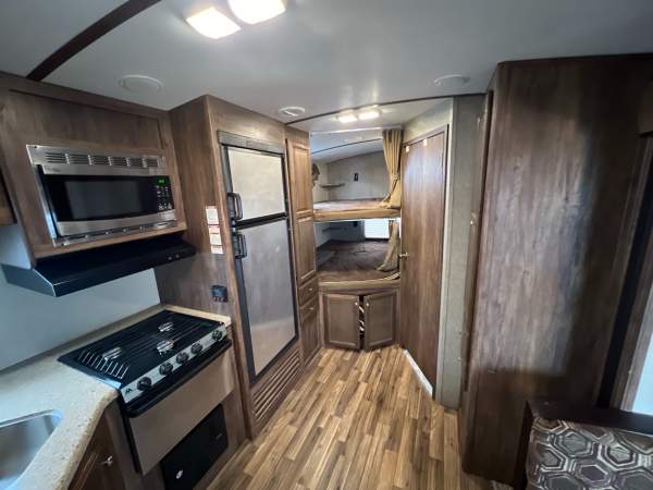 2016 Keystone Cougar XL 25RDB - Image 8