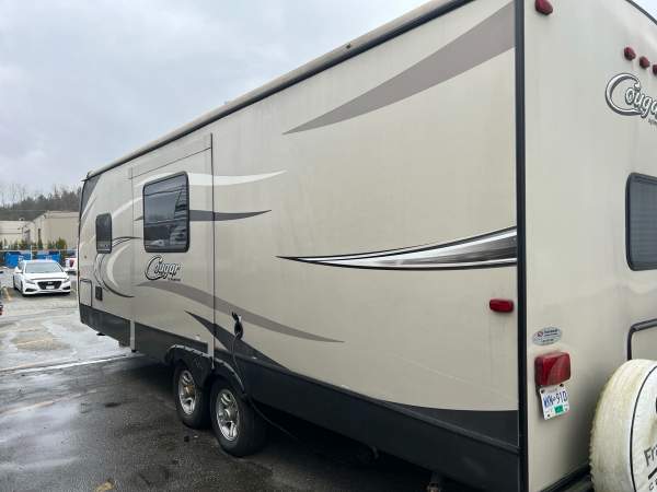 2016 Keystone Cougar XL 25RDB - Image 4
