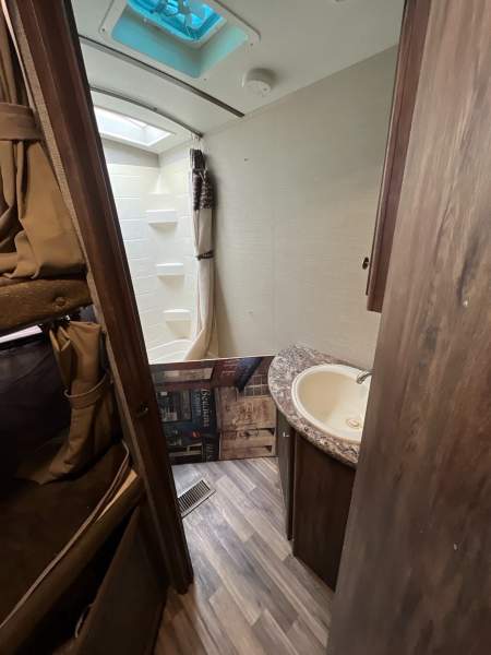 2016 Keystone Cougar XL 25RDB - Image 15