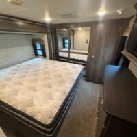 2018 Keystone Montana HM344RL - Image 13