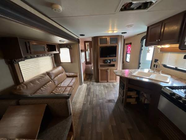 2016 Keystone Hideout 31BHDS - Image 16