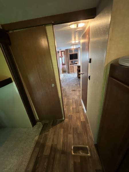 2016 Keystone Hideout 31BHDS - Image 14