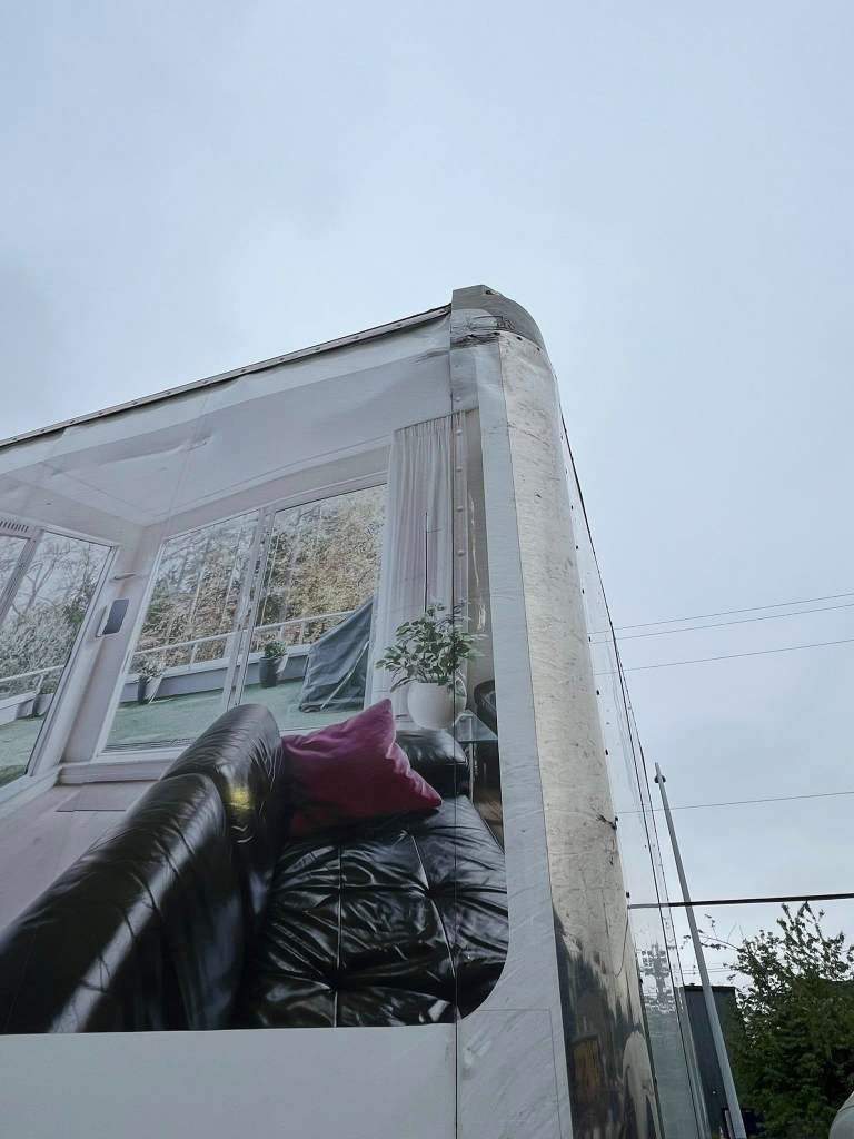 2015 Isuzu NRR Diesel Truck - Image 10