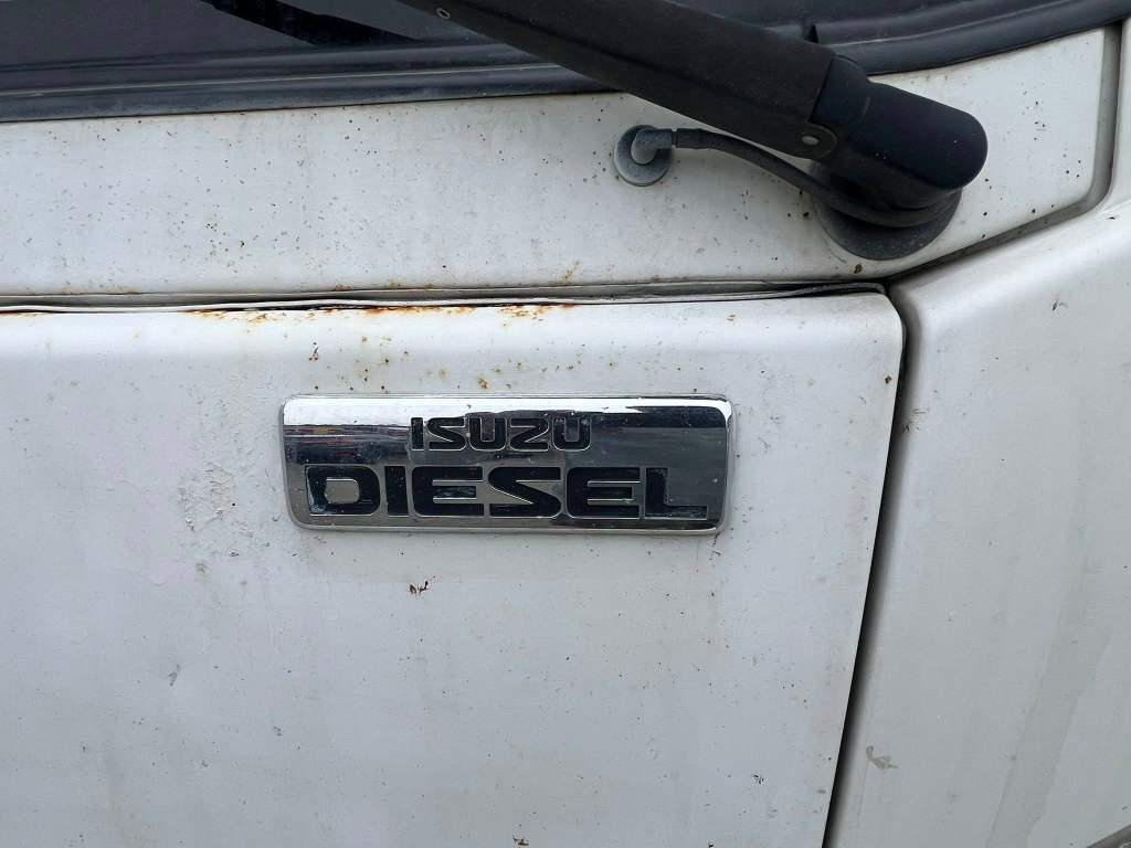 2015 Isuzu NRR Diesel Truck - Image 13