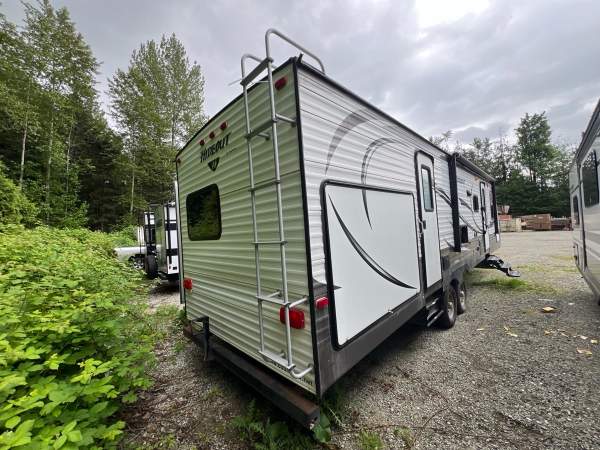 2016 Keystone Hideout 31BHDS - Image 5