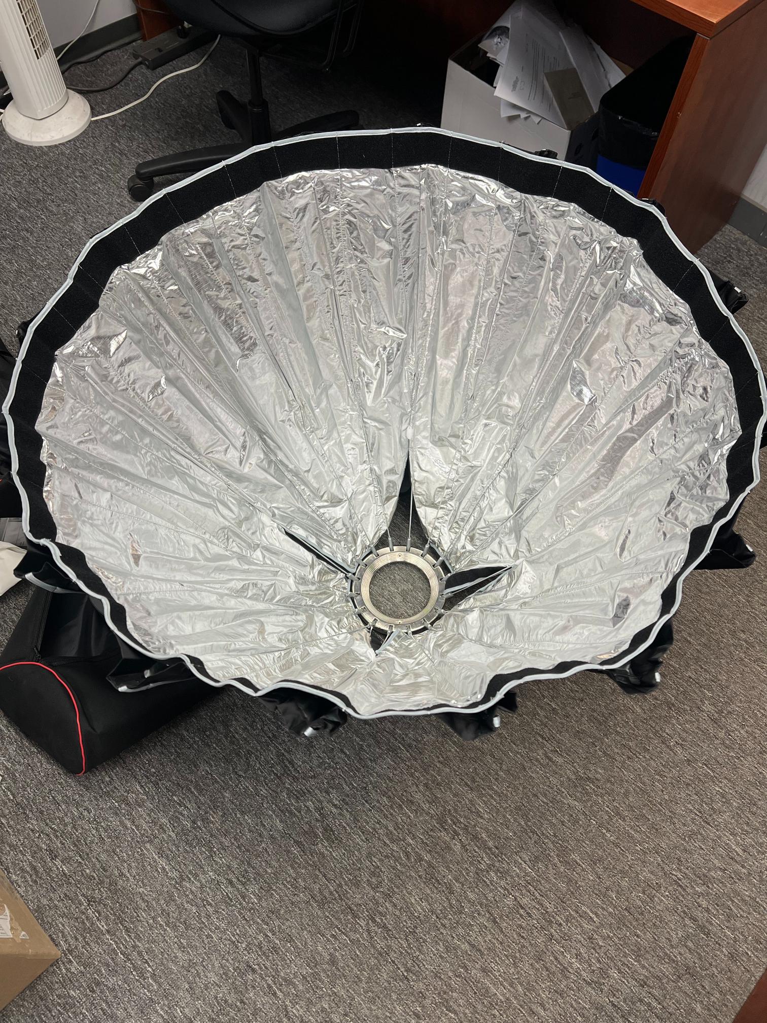 Aputure 300X Video Lights and Nanlite Forza Soft Box - Image 8