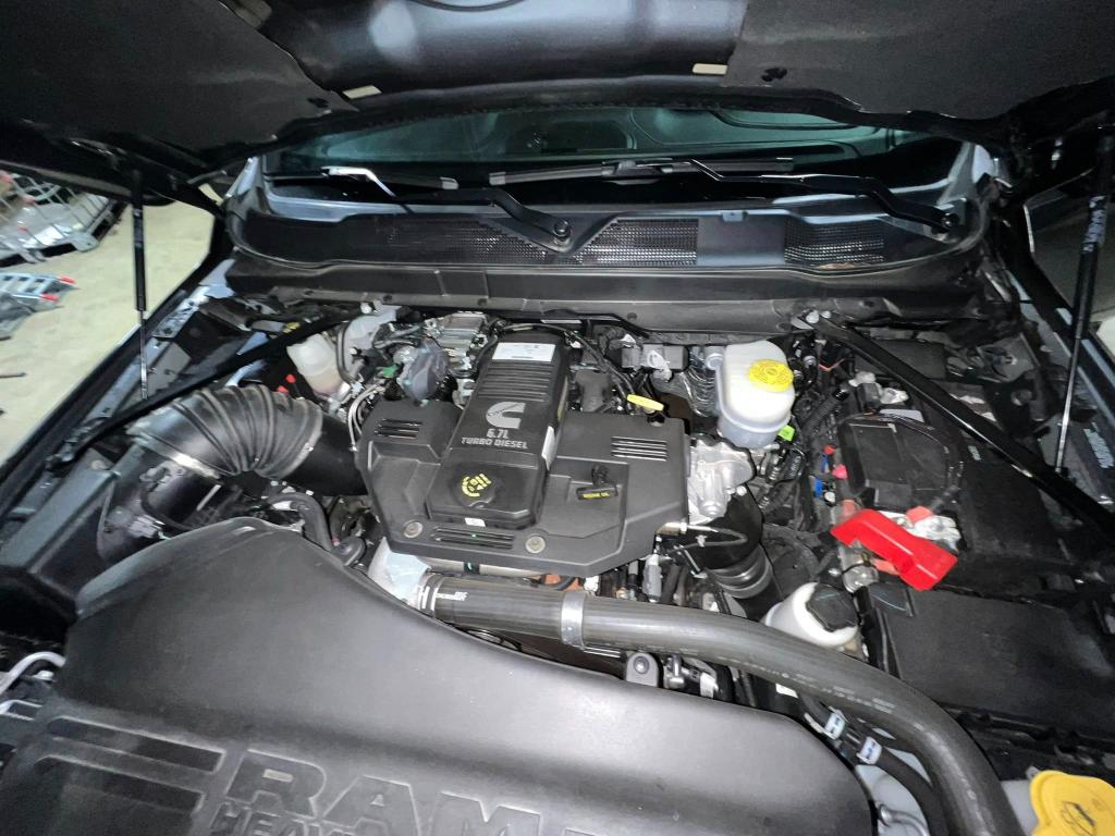 2024 RAM 3500 Limited Mega Cab 4WD TURBO DIESEL - Image 17