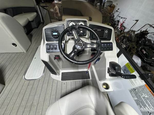 2024 Sylvan Mirage X3 - Image 10