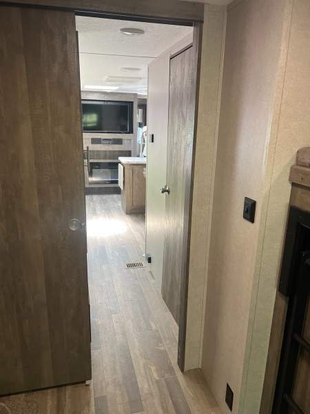 2020 Forest River Island Vibe T31BH - Image 13