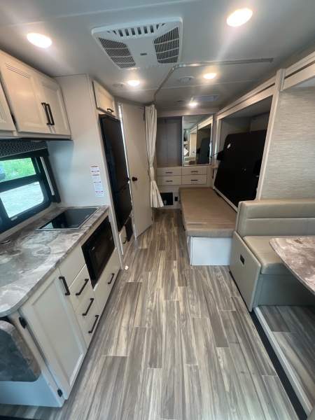 2023 Thor Compass 23TW Motorhome - Image 15
