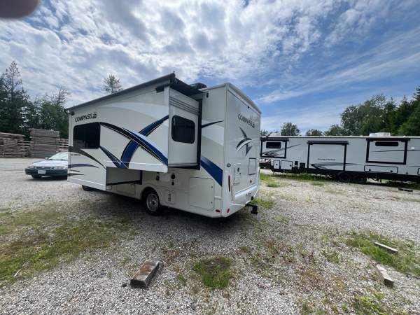 2023 Thor Compass 23TW Motorhome - Image 4