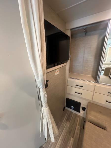 2023 Thor Compass 23TW Motorhome - Image 14