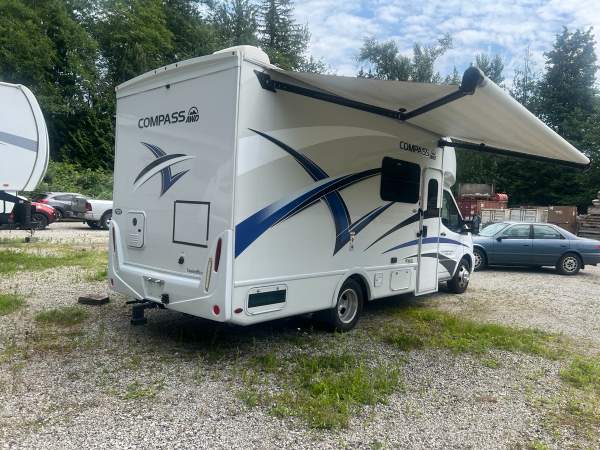 2023 Thor Compass 23TW Motorhome - Image 6