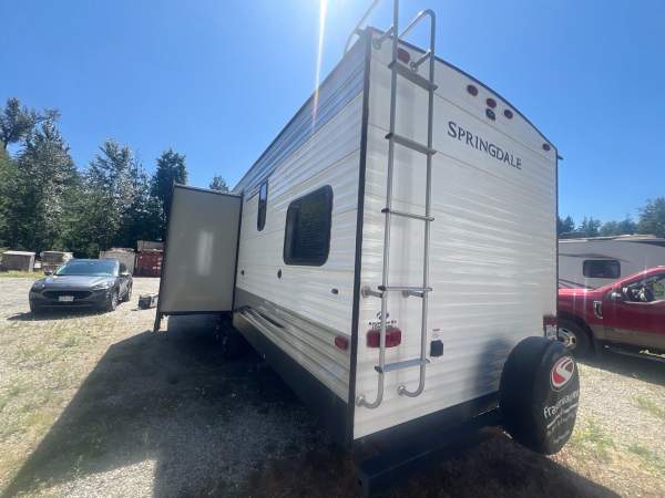 2020 Keystone Springdale 335BH - Image 6