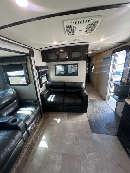 2019 Grand Design Imagine 2850MK - Image 10