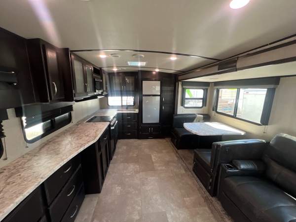 2019 Grand Design Imagine 2850MK - Image 8