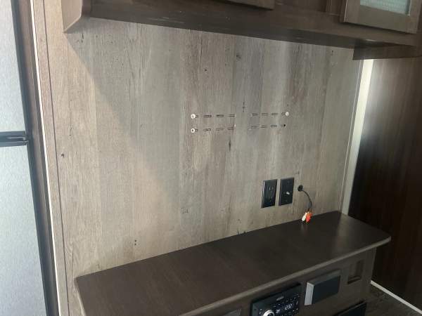 2020 Keystone Springdale 335BH - Image 15