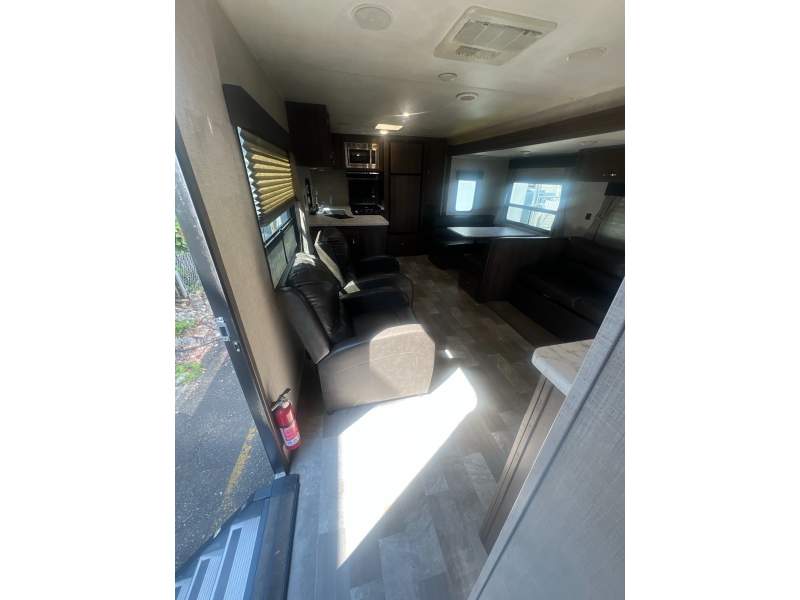 2020 East to West 291RK - Image 16