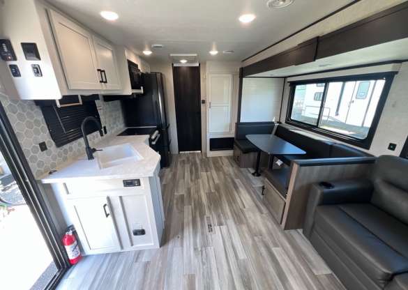 2024 Jayco JayFlight 380DQS - Image 7