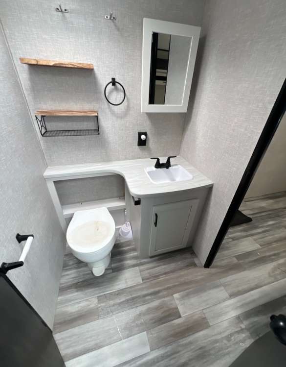 2024 Jayco JayFlight 380DQS - Image 16