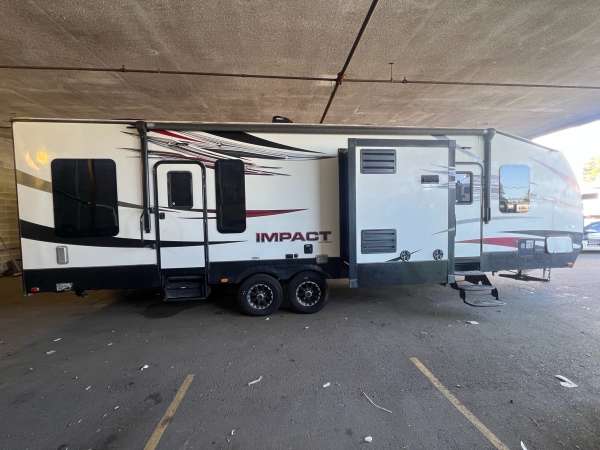 2015 Keystone Impact 312 - Image 4