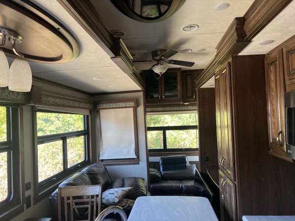 2018 Forest River RiverStone 371K - Image 15