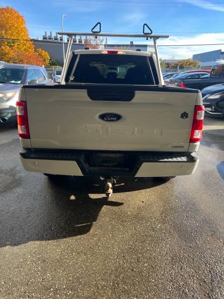 2021 Ford F-150 XLT SuperCrew - Image 5