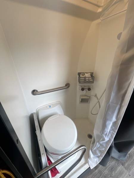 2023 Winnebago Roam - Image 17