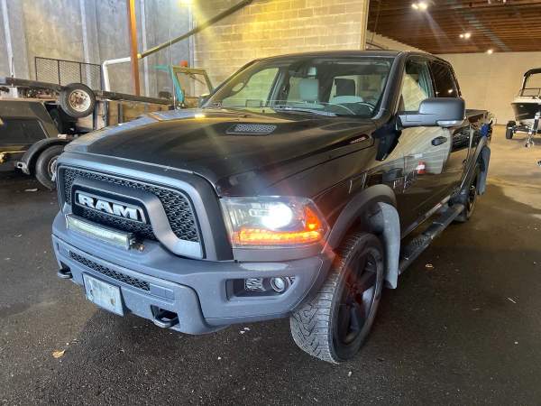 2022 Dodge RAM 1500 Classic Crew Cab 4WD