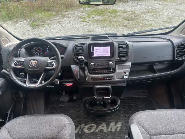 2023 Winnebago Roam - Image 10