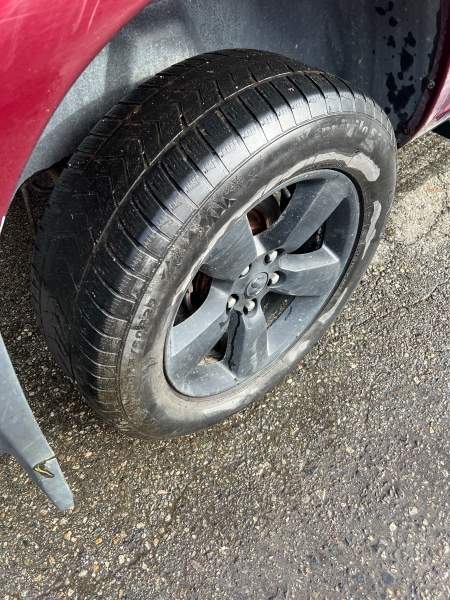 2019 RAM 1500 Classic Crew Cab 4WD - Image 27