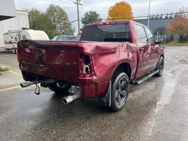 2019 RAM 1500 Classic Crew Cab 4WD - Image 6