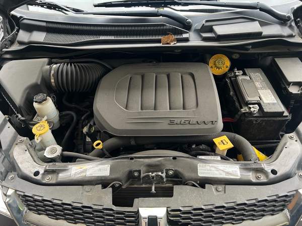 2020 Dodge Caravan Sports SXT - Image 17