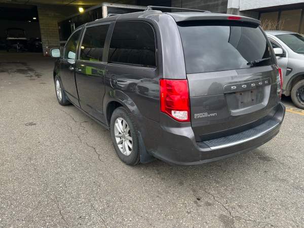 2020 Dodge Caravan Sports SXT - Image 8