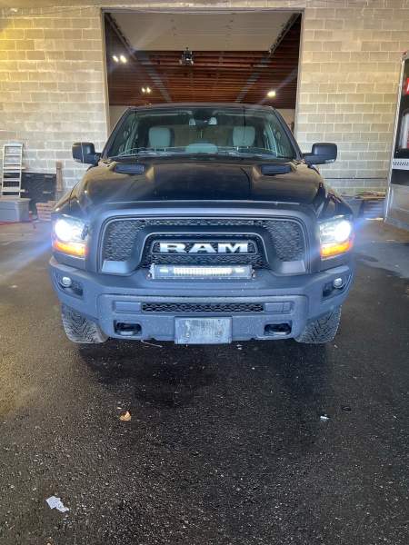 2022 Dodge RAM 1500 Classic Crew Cab 4WD - Image 8