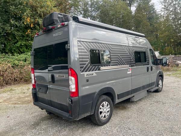 2023 Winnebago Roam - Image 6