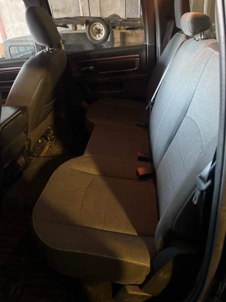 2022 Dodge RAM 1500 Classic Crew Cab 4WD - Image 13