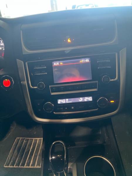 2018 Nissan Altima - Image 11