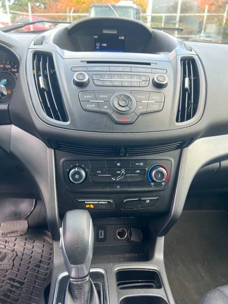 2017 Ford Escape Sports Utility - Image 14