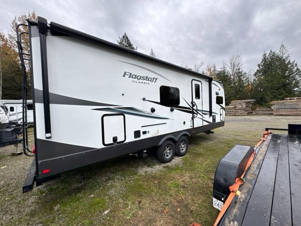 2022 Forest River Flagstaff 826MBR - Image 4