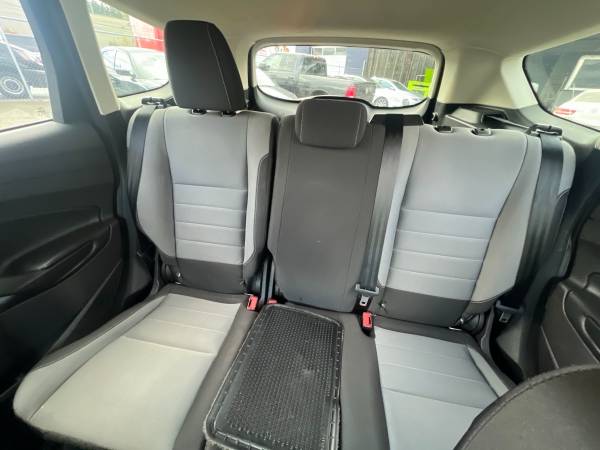 2017 Ford Escape Sports Utility - Image 15