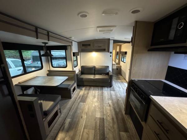 2022 Heartland Sundance 265BH - Image 7