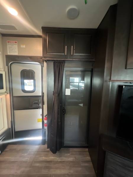 2021 Jayco Seismic 4113 Toy Hauler - Image 24