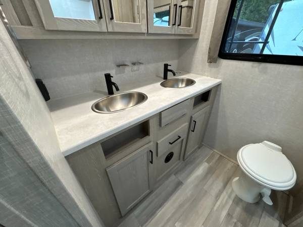 2022 Forest River Flagstaff 826MBR - Image 15