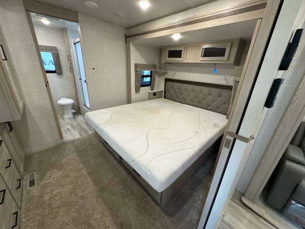 2022 Forest River Flagstaff 826MBR - Image 10